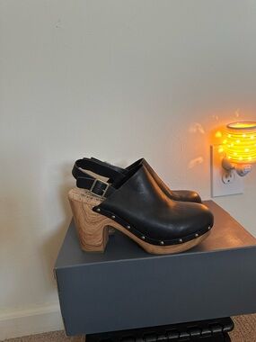 Kork-Ease Black Leather Slingback Clogs with Wood-Effect Platform